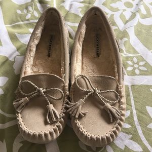 Lucky Brand Leather moccasin flats with faux fur